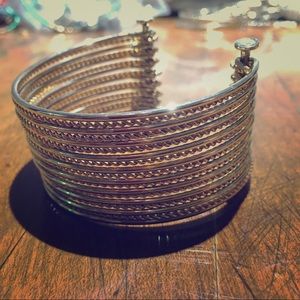 Layered bracelet gold and silver